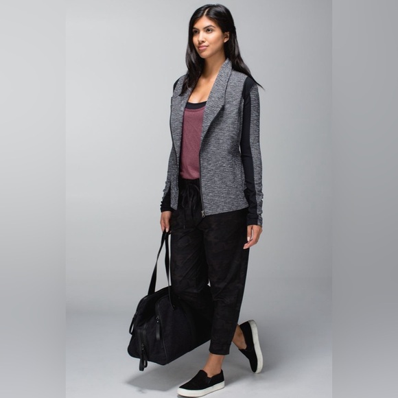 Lululemon Bhakti Yoga Jacket - Picture 2 of 12